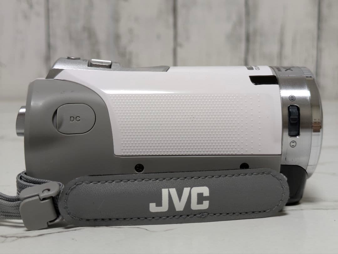 JVC　GZ-HM177　ホワイト