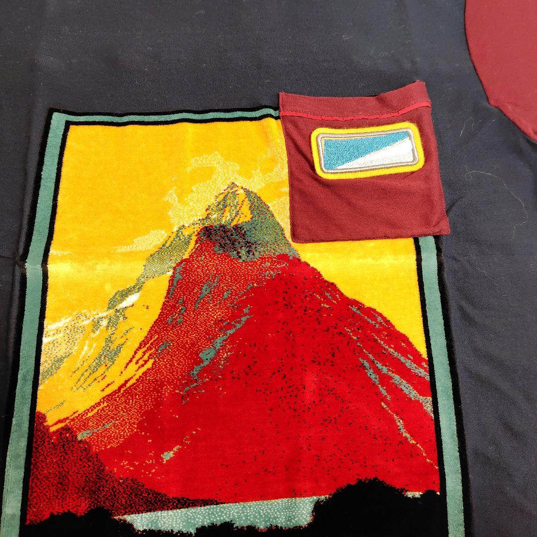 プラダ　グラフィックTシャツ美品