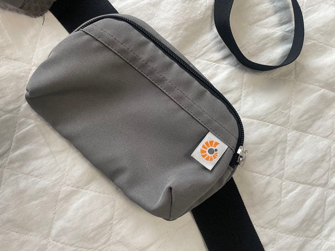 ergobaby オムニブリーズ　抱っこ紐 グレー