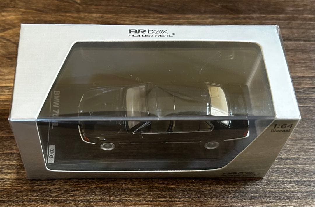 AR Box 1/64  7シリーズ Mk3 E38 750iL