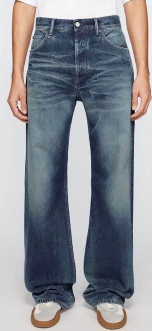 Acne Studios ルーズフィットジーンズ