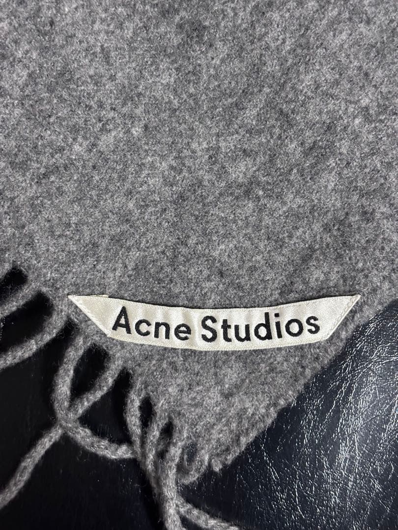 【美品】Acne Studios マフラー　グレー