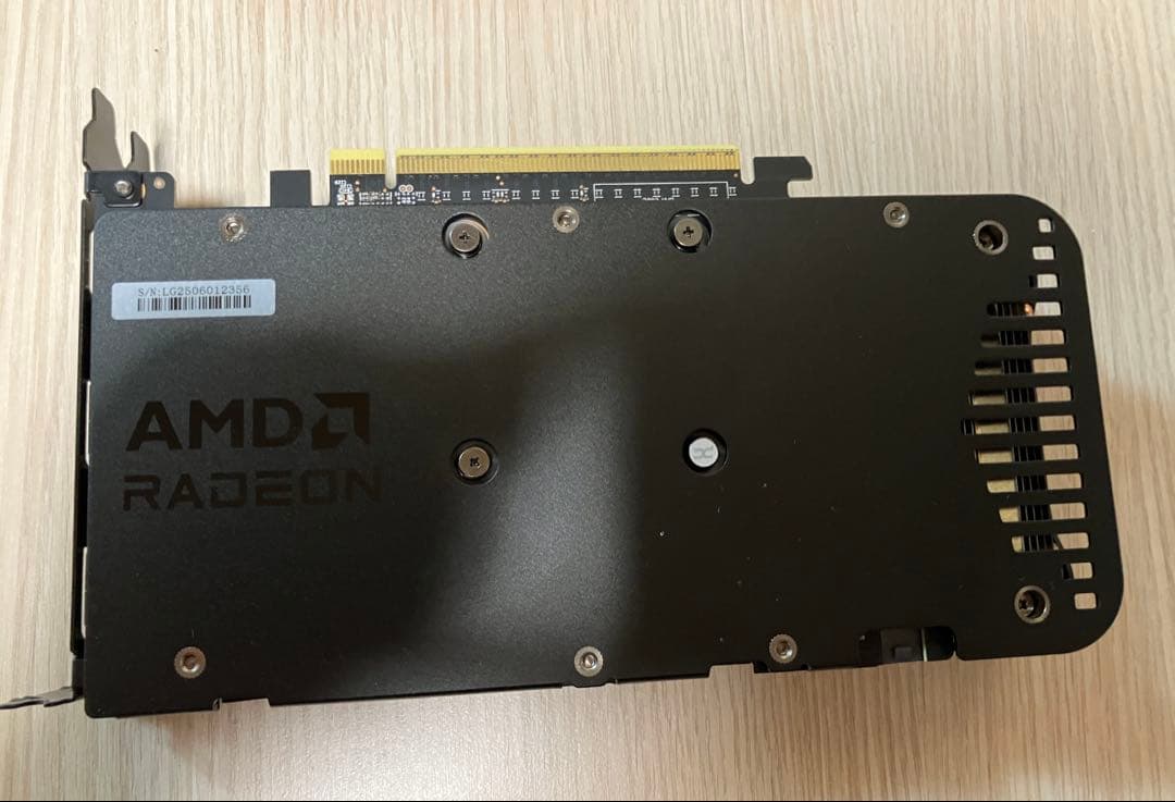 グラフィックボード・グラボ・ビデオカード AMD Radeon RTX 9060 XT 16GB