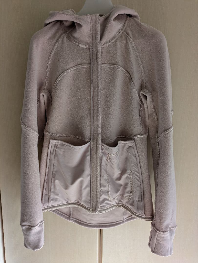 lululemonフルジップフードジャケット サイズ８