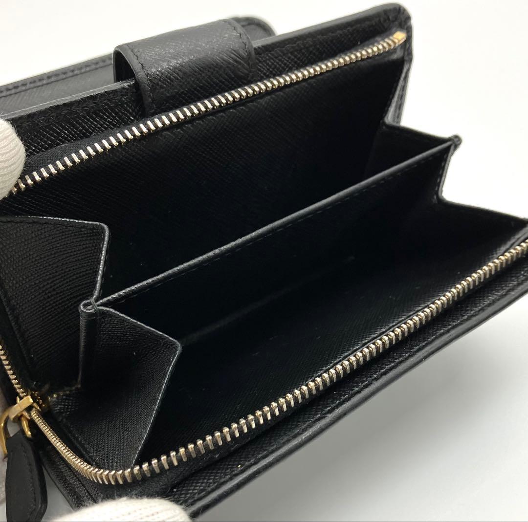 ⭐️ 美品 プラダ サフィアーノ トライアングル 二つ折り財布 ブラック 鑑定済