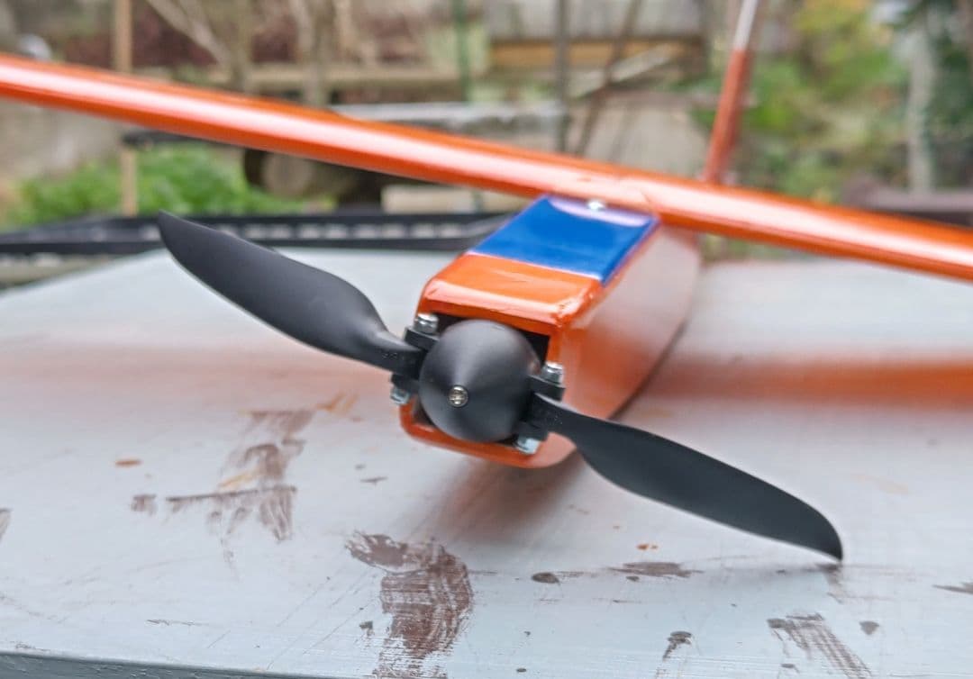 ラジコン飛行機（電動モーターグライダー）