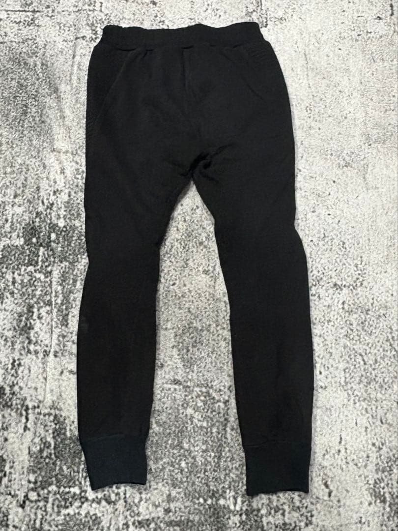 JULIUS ユリウス17-18AW ニューロマンティカ期 立体裁断 黒パンツ