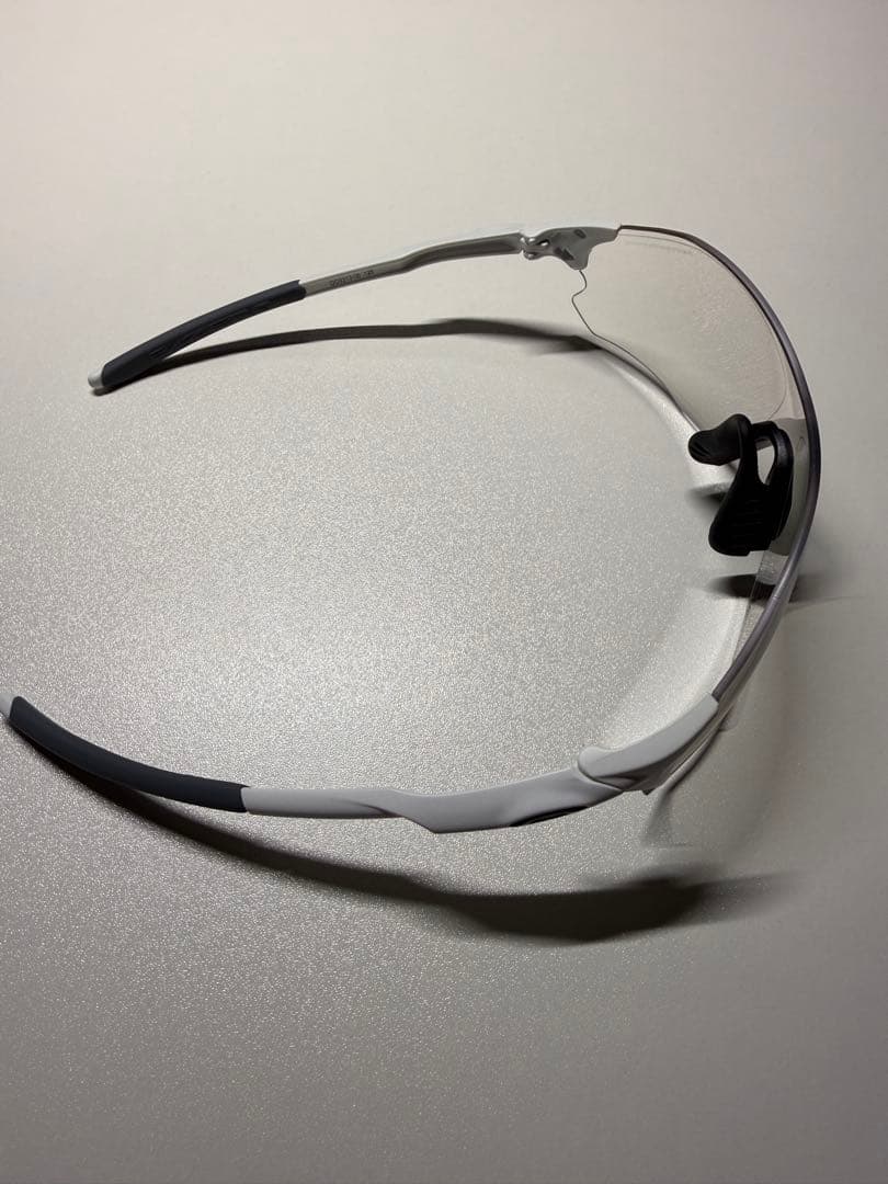 Oakley Radar EVZERO PATH 調光レンズ