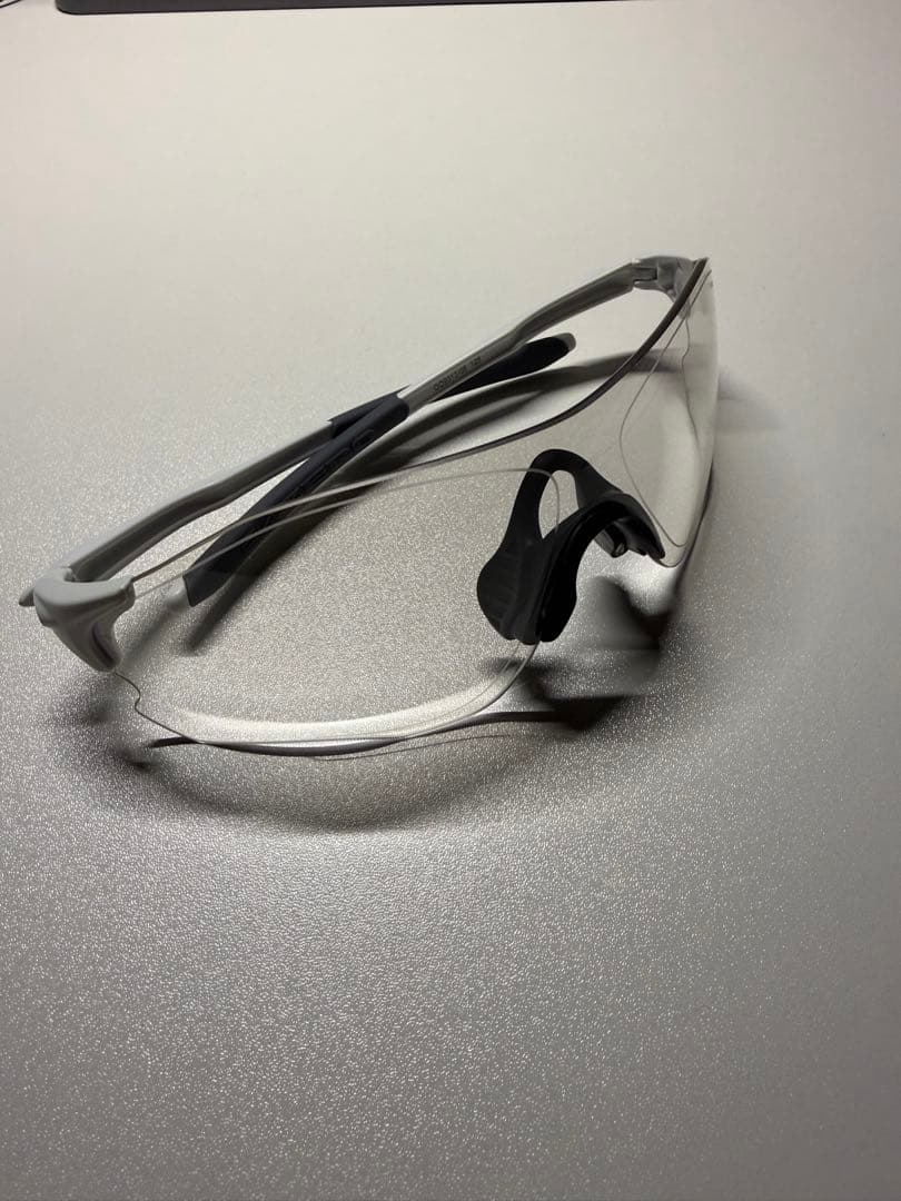 Oakley Radar EVZERO PATH 調光レンズ