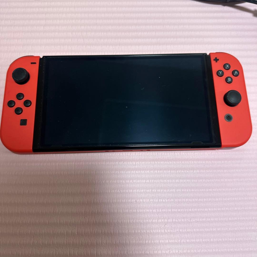 Nintendo Switch 有機ELモデル　マリオレッド