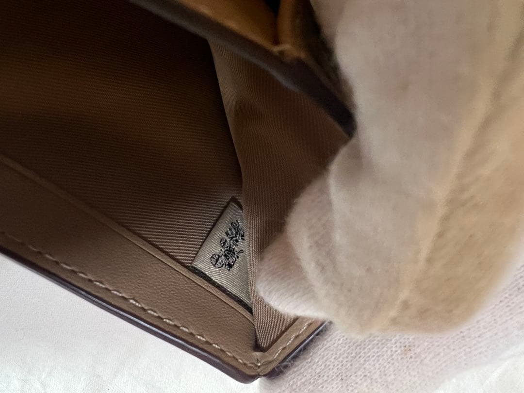 《最終値下げ》正規品　COACH コーチ　二つ折り　財布　ベージュ　ショップ袋付