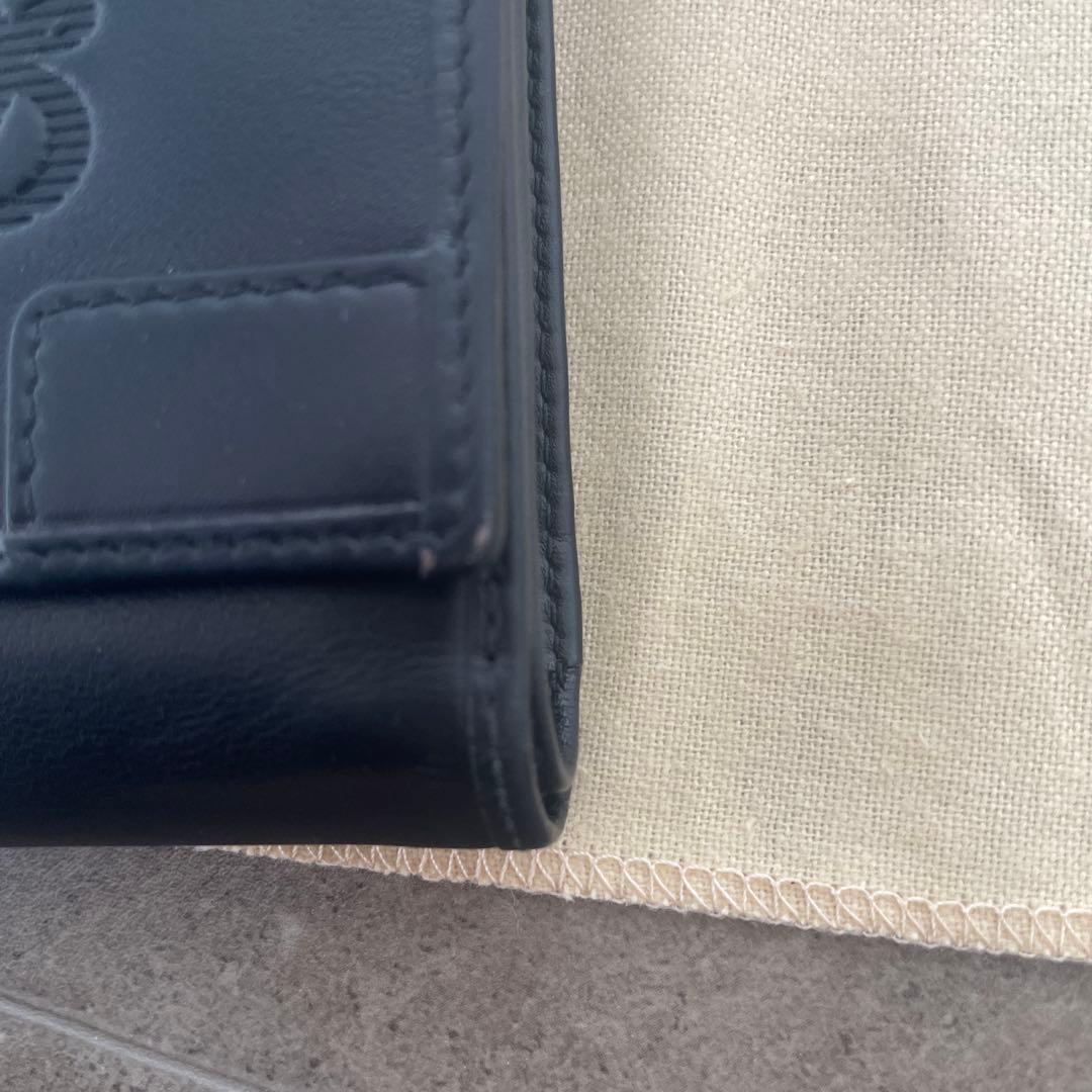 最終SALE【美品】LOEWE黒 レザー 二つ折り財布 エンボスロゴ