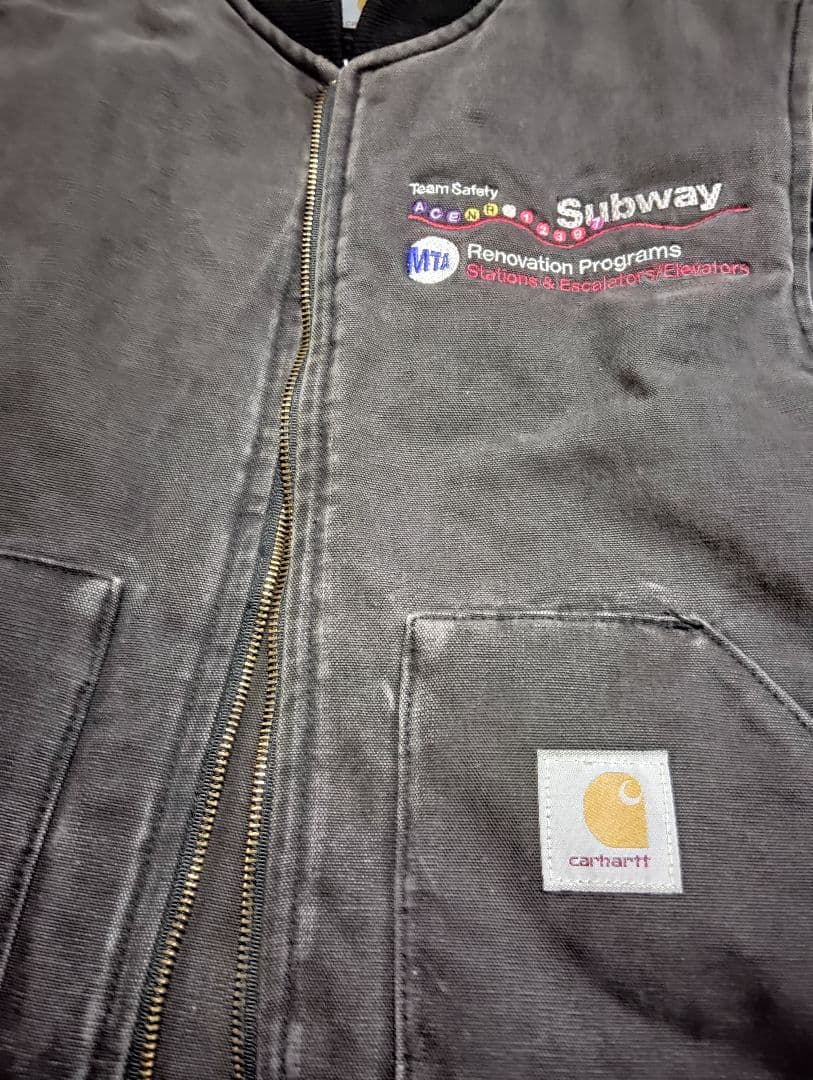 and様22日　Carhartt 　ベスト　黒　XL 　USA製　 腰ゴム