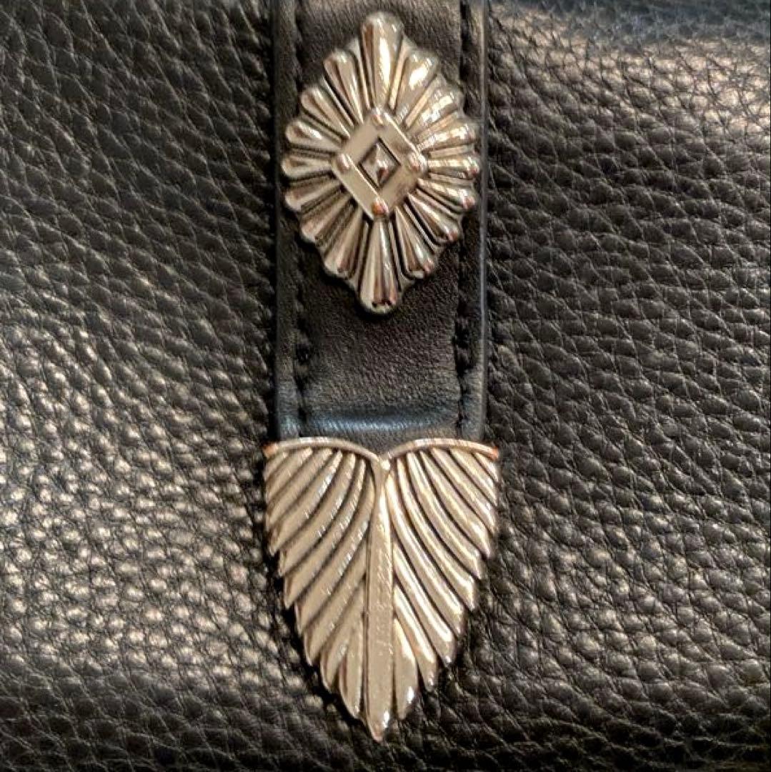 【美品】ear PAPILLONNER バックル折り財布　黒