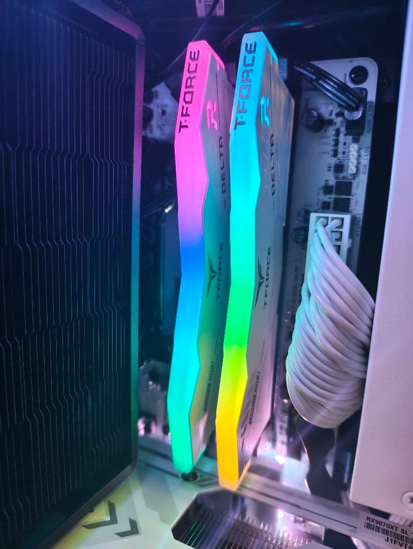 メモリー Team T-FORCE DELTA RGB 32GB DDR5 6000MHz