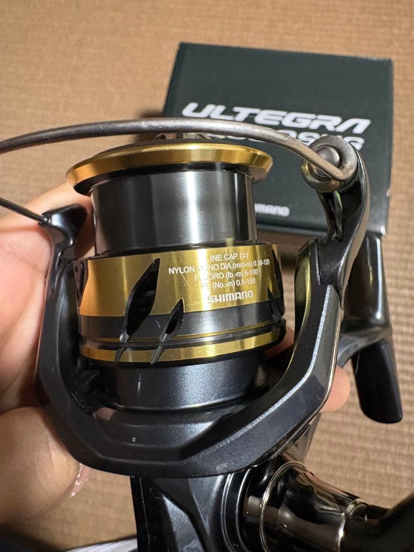 【連休値引き】25アルテグラ　C2500SHG スピニングリール