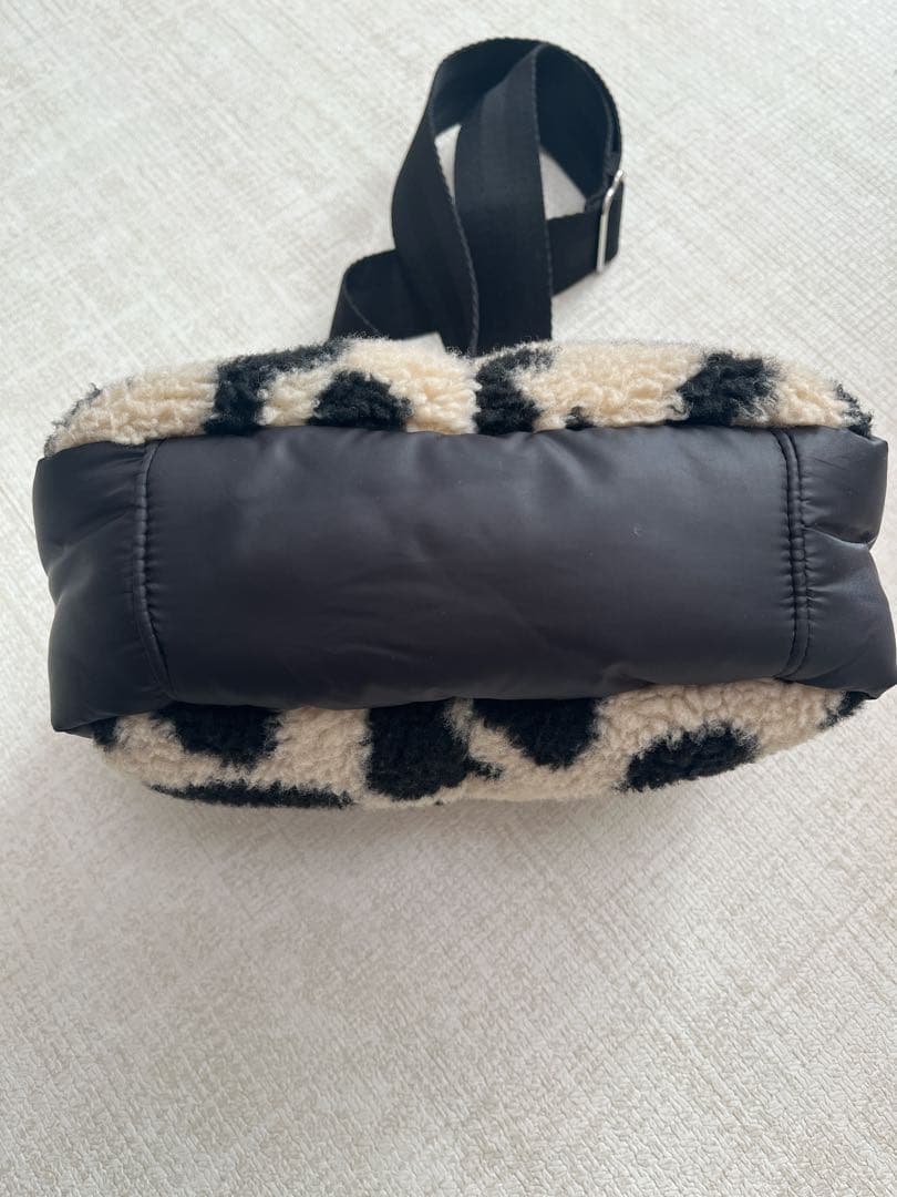 LeSportsac レスポ シェルパ レオパード ボア クロスボディバッグ