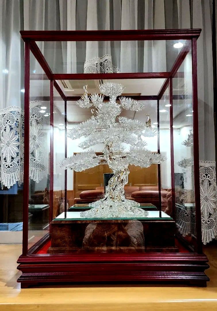 クリスタル ガラス 樹木彫刻 松 盆栽 ガラスケース付き