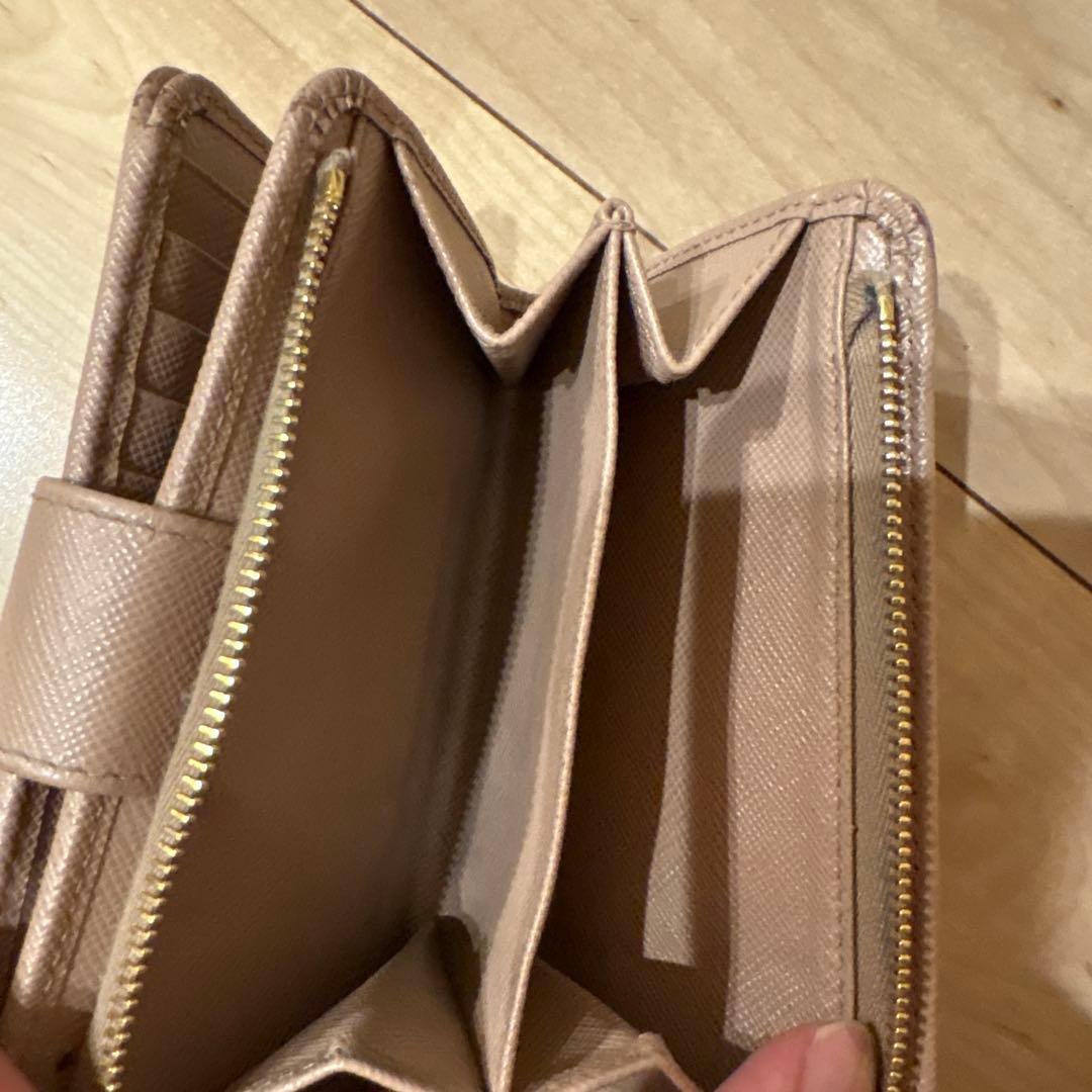 PRADA 財布　値下げしました。