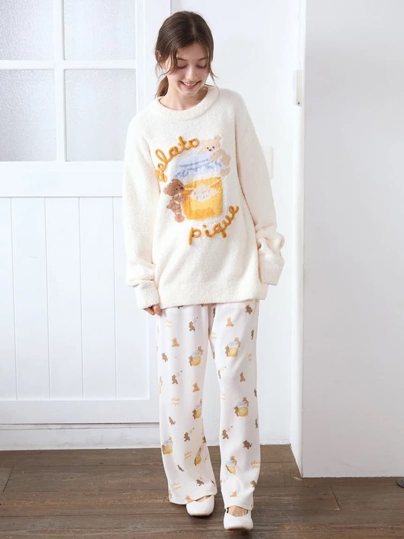 新品未使用タグ付き♡トップスジェラピケ ベビモコはちみつベアジャガードプルオーバ