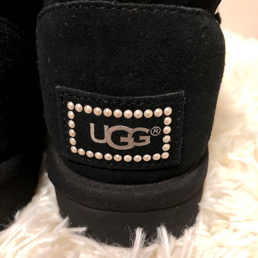 UGG アグ　スワロフスキーパール付き ムートンブーツ　レザーブーツ