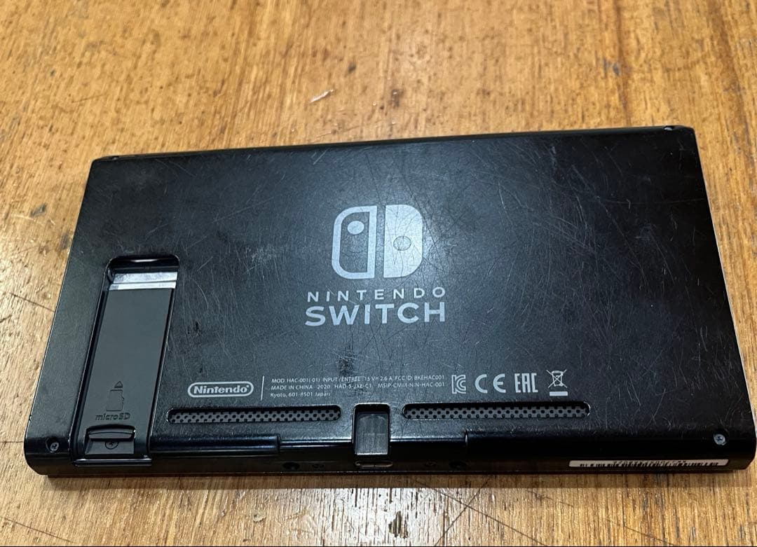 Nintendo Switch 本体のみ　ジョイコンなし　SD128GB付き