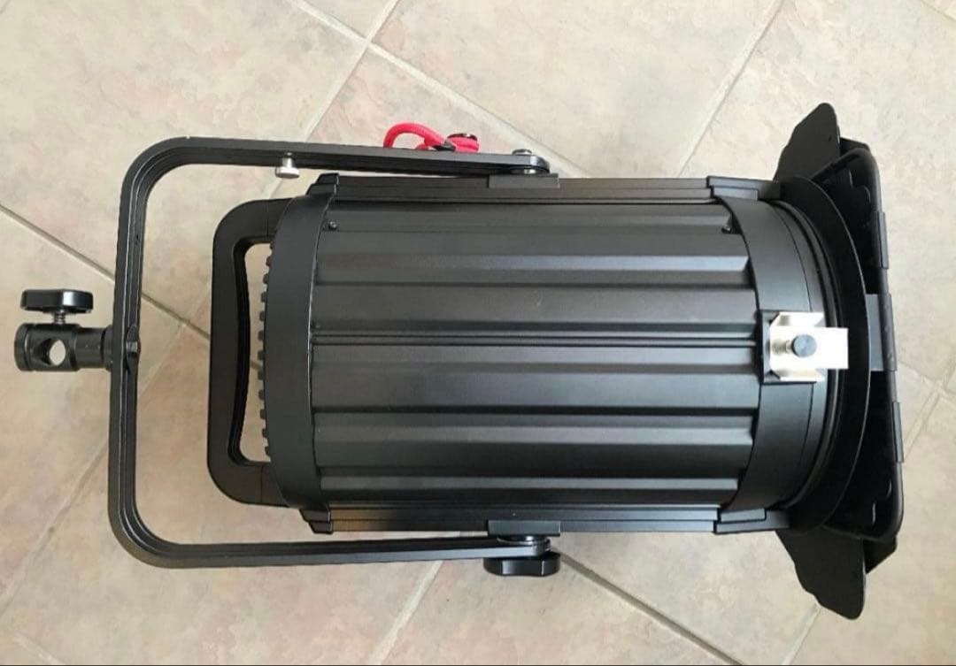 RAYZR 7 フレネルライト 300W デイライトケース付