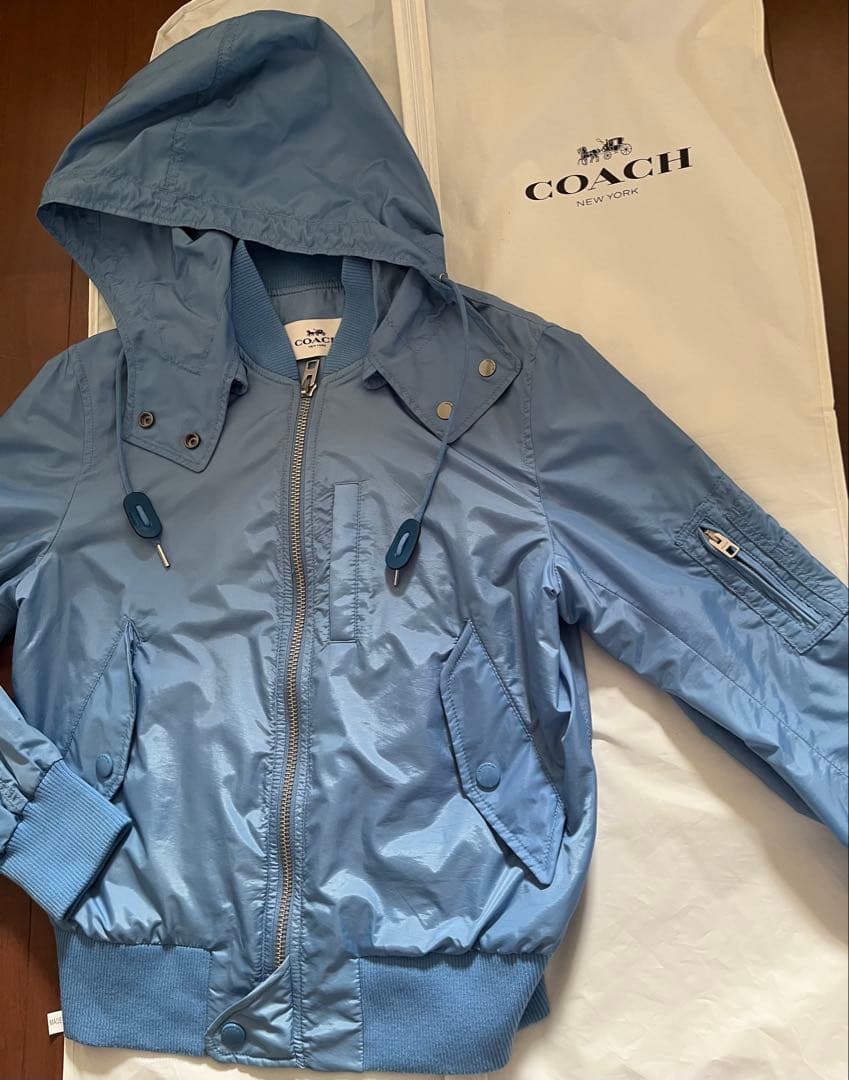 猫*ん様 【極美品】COACH コーチ ナイロンジャケット ブルゾン ライトブル