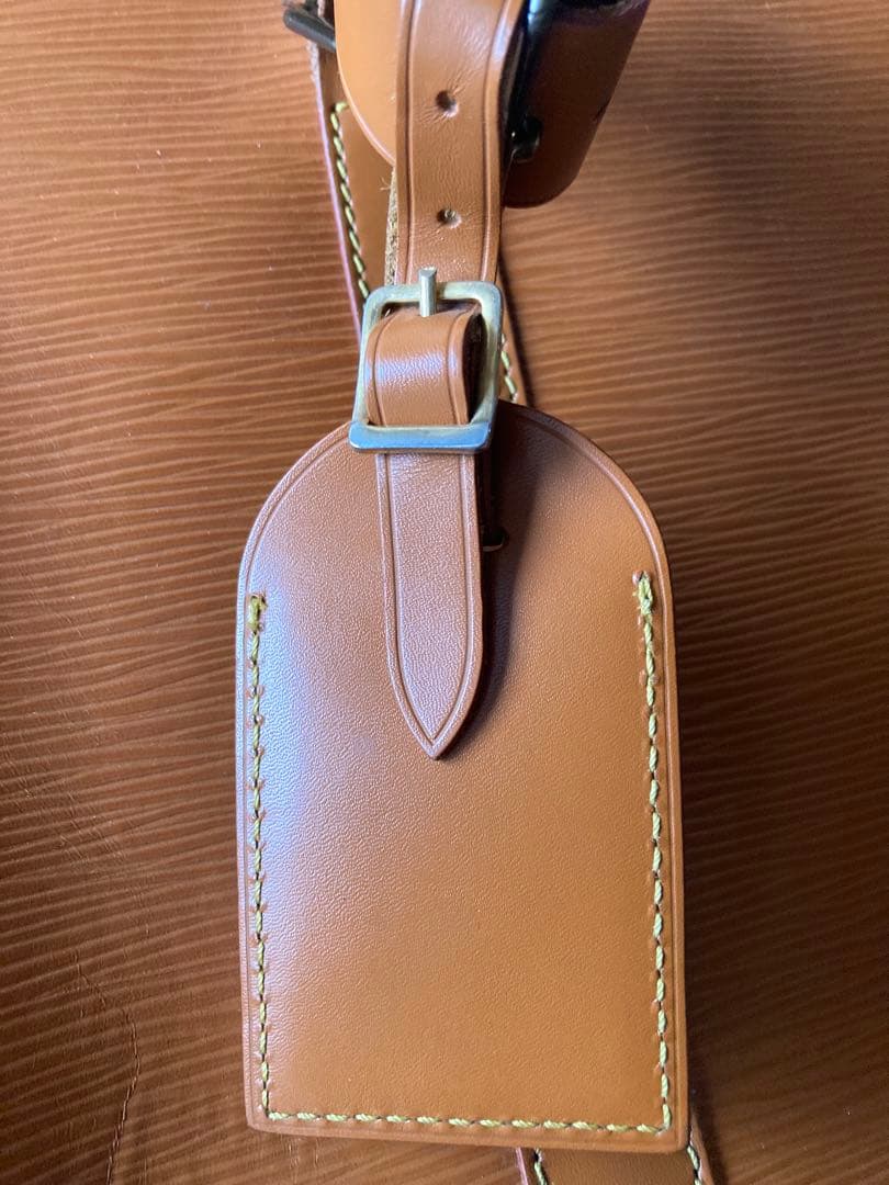 LOUIS VUITTON ルイ ヴィトン エピ キーポル45［ゴールド】