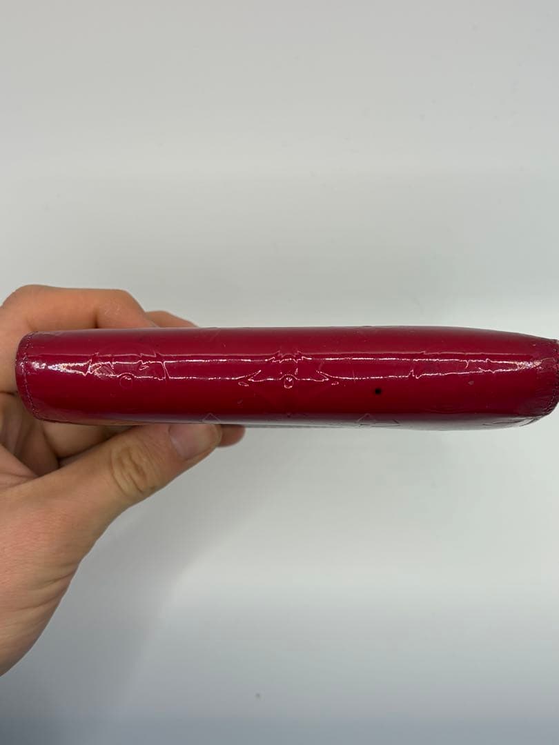ルイヴィトン　ヴェルニ　レッド　二つ折り財布