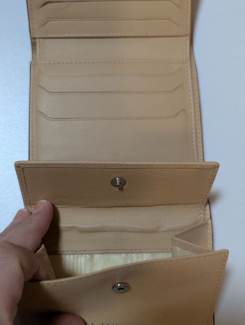 【J&M DAVIDSON 】美品☆スタッズ付きブラウン三つ折り財布☆コンパクト