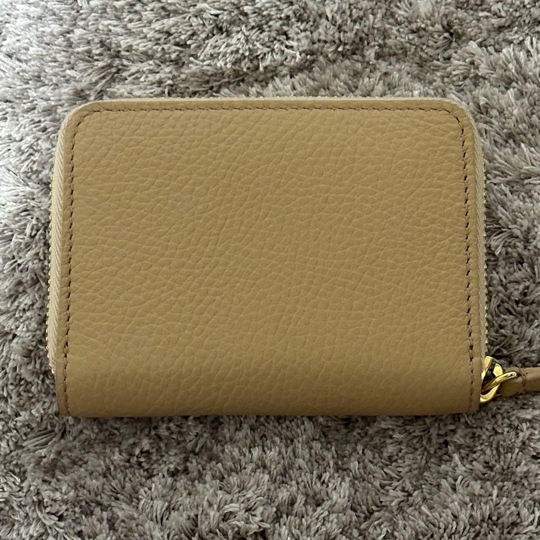 【期間限定値下げ中】BURBERRY ジップアラウンドレザーウォレット ベージュ