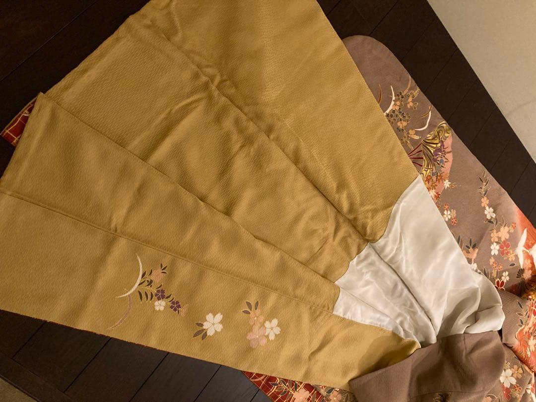 高島屋　振袖 花柄 鶴模様 ベージュ 茶色