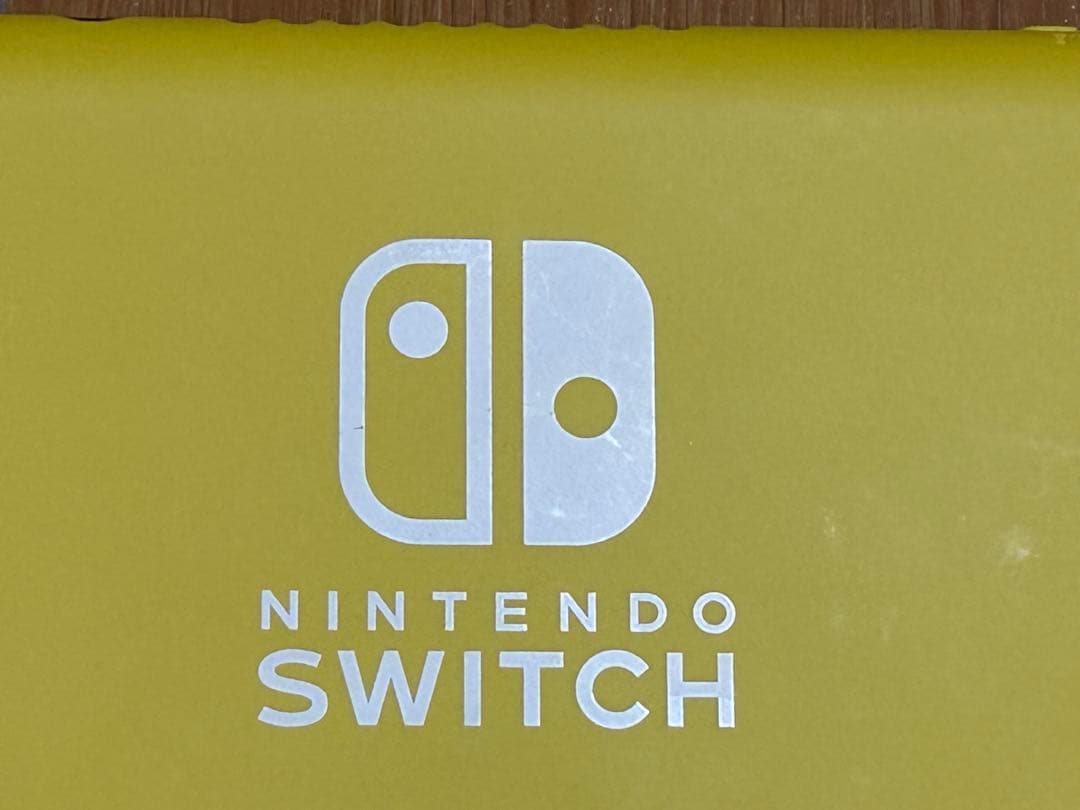 Nintendo Switch lite イエロー　本体　充電器　箱付き