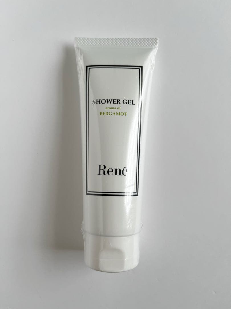René ノースリーブひざ丈ワンピース　ノベルティシャワージェル付き