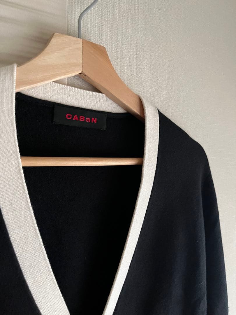 ギャバン CABaN コットンカシミヤ バイカラーVネックカーディガン 黒×白