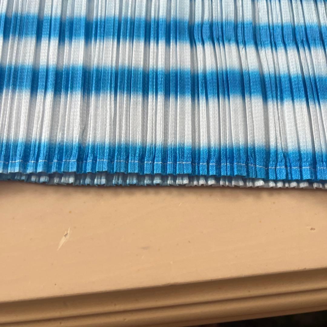 PLEATS PLEASE 青と白のストライプ トップスサイズ4
