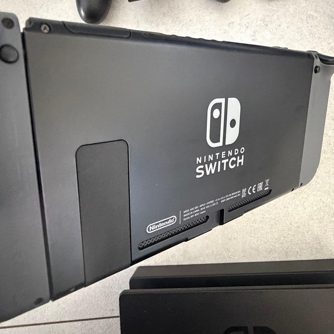 Nintendo Switch 本体 Joy-Con4個とケース付き