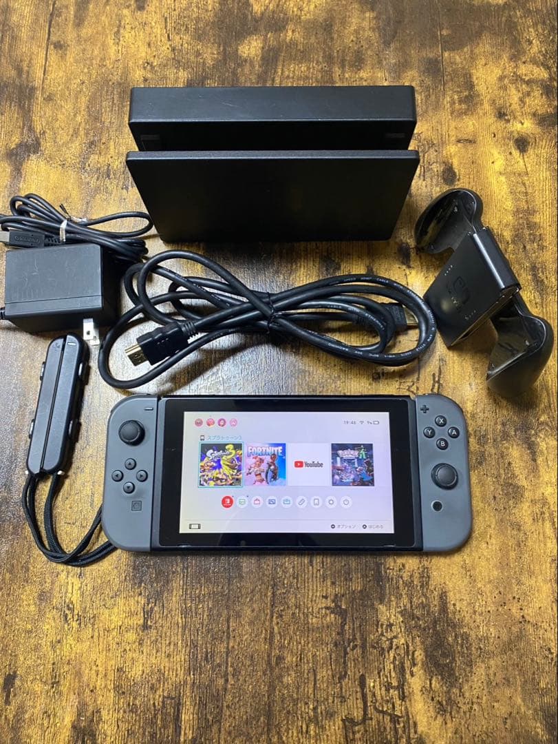 Nintendo Switch 本体 Joy-Con 付属品