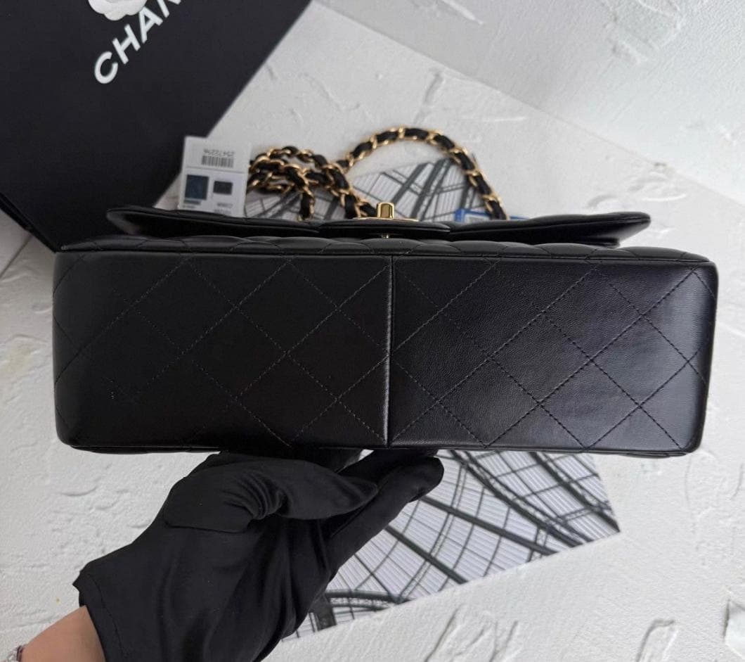 即日発送 ……CHANEL ホワイト ショルダーバッグ