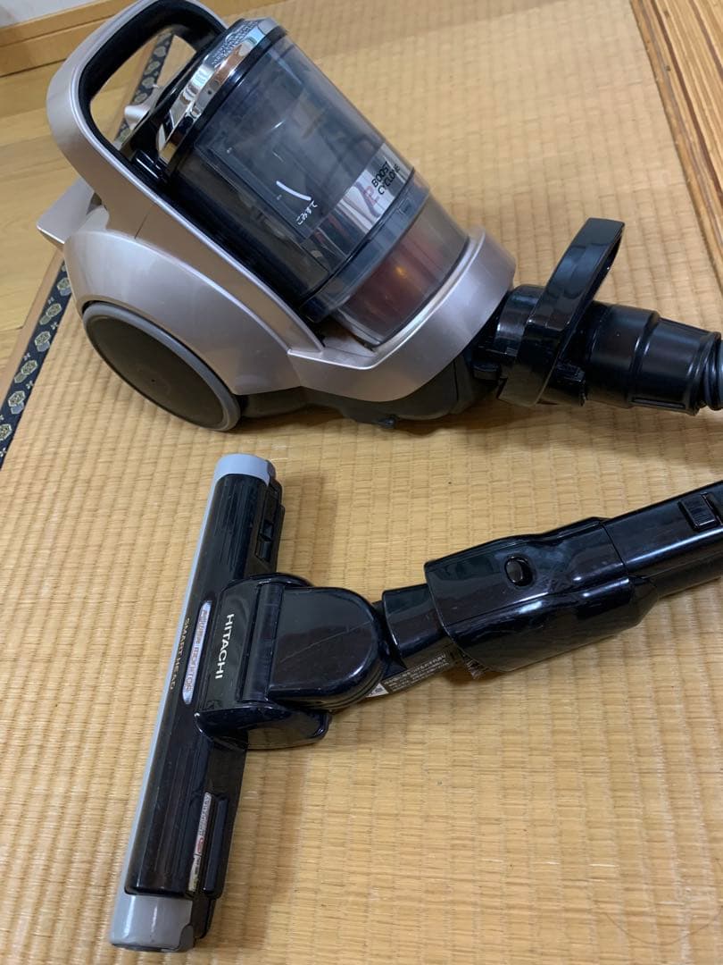 日立　サイクロン掃除機　CV-S300 シルバー