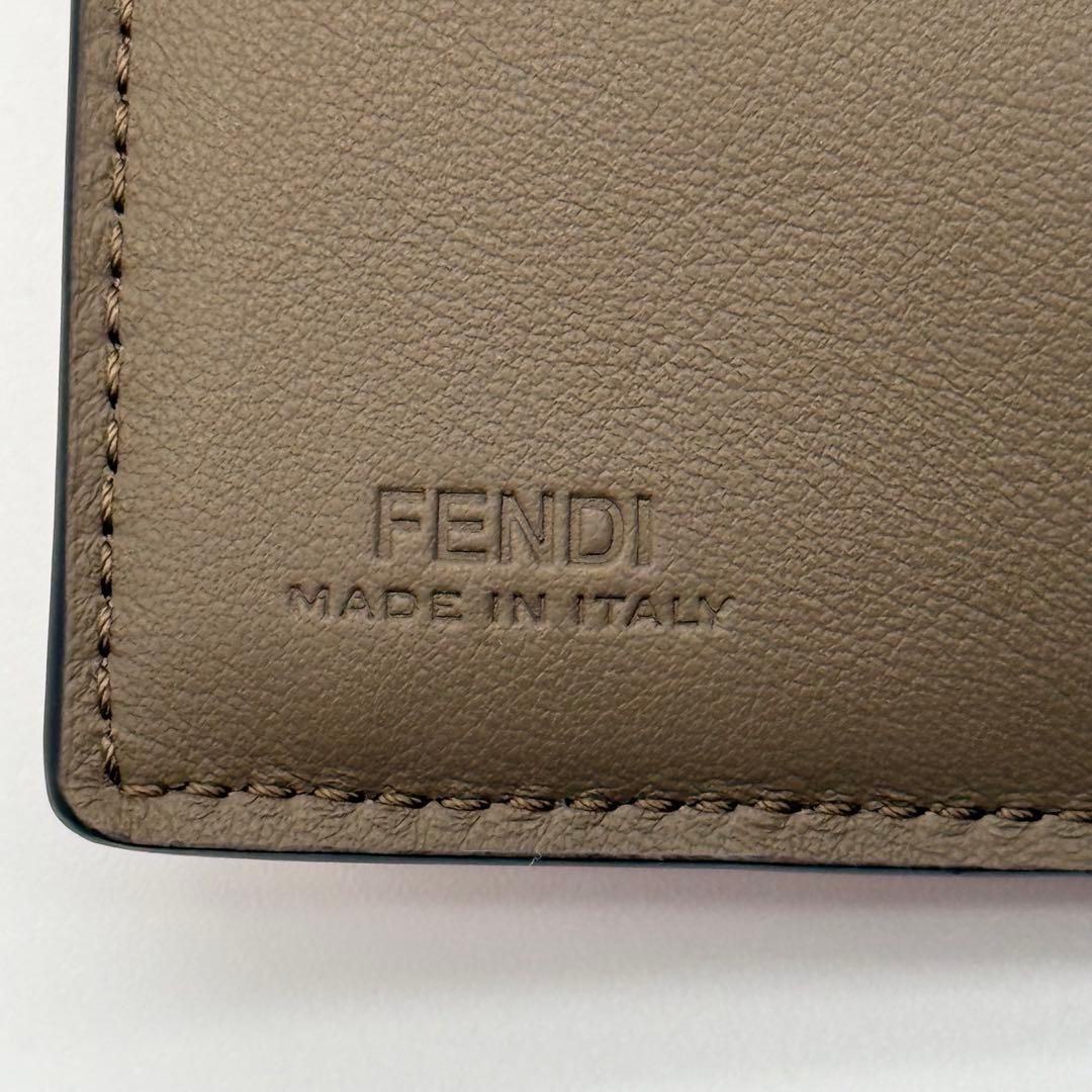 FENDI フェンディ ピーカブー コンパクト ウォレット レザー 三つ折り財布