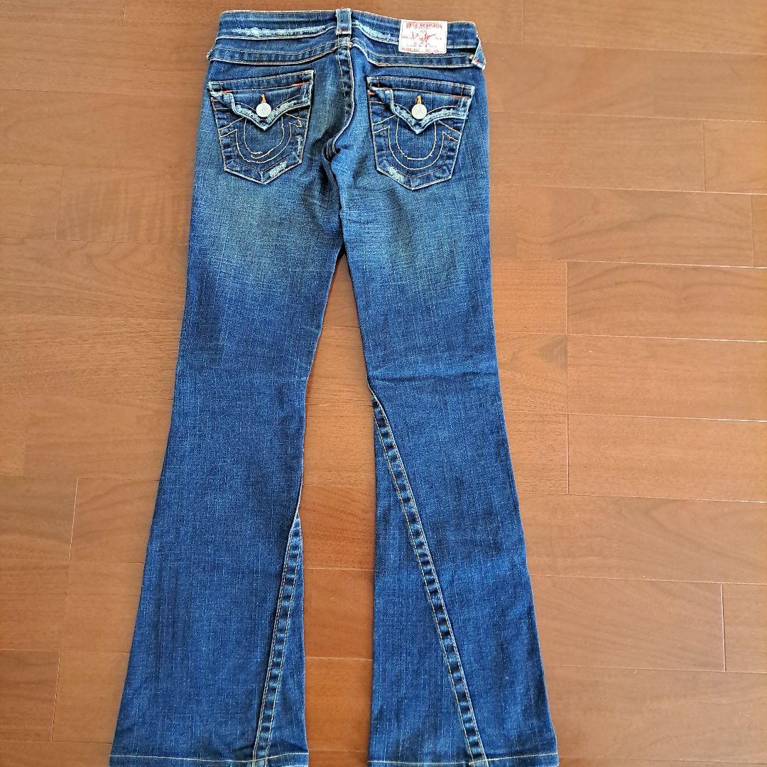 【TRUE RELIGION】アメリカ製25 ブーツカットデニムパンツ