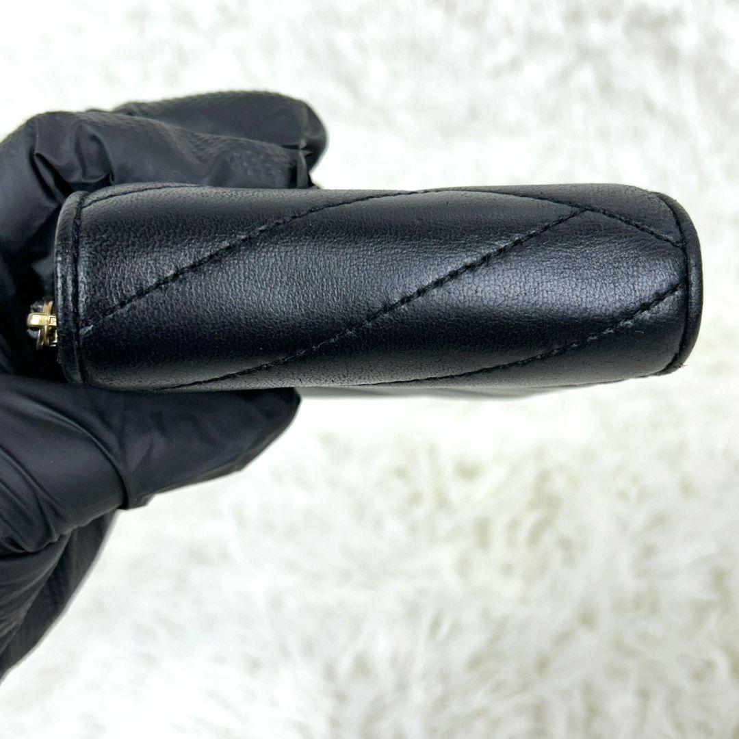 TORY BURCH キルティング　ブラック 二つ折り財布