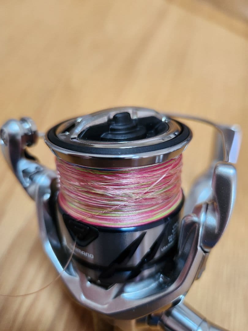 SHIMANO STRADIC 3000MHG スピニングリール