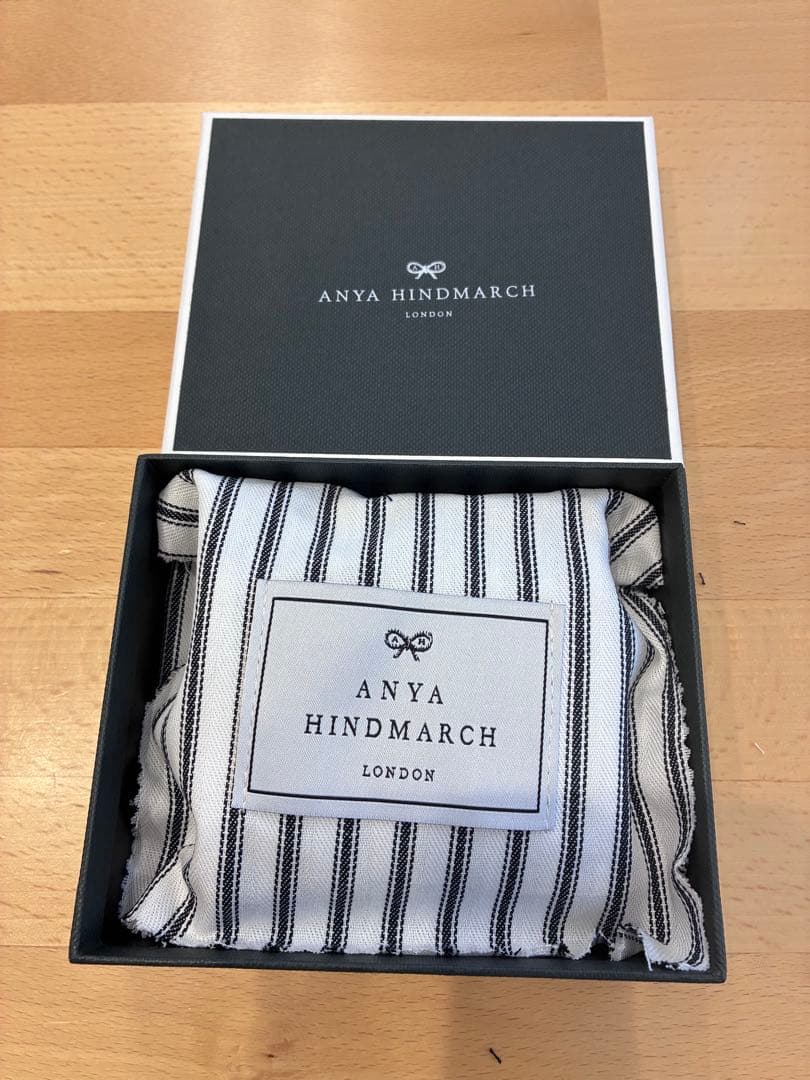 アニヤハインドマーチ ANYA HINDMARCH 財布 三つ折り