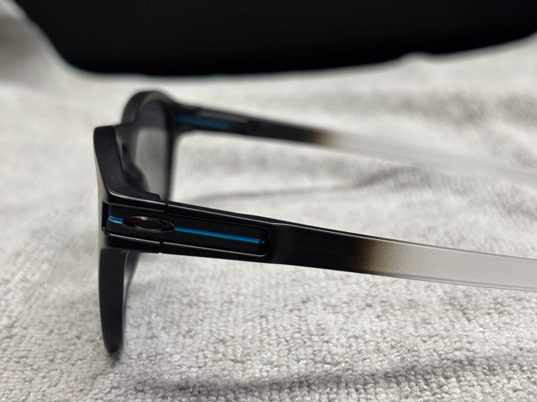 OAKLEY Latch AsiaFit（Low Bridge Fit）