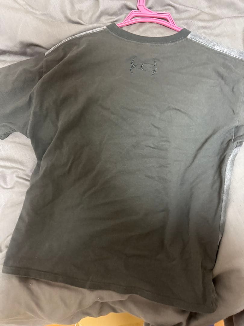XG WOKE UpTシャツ