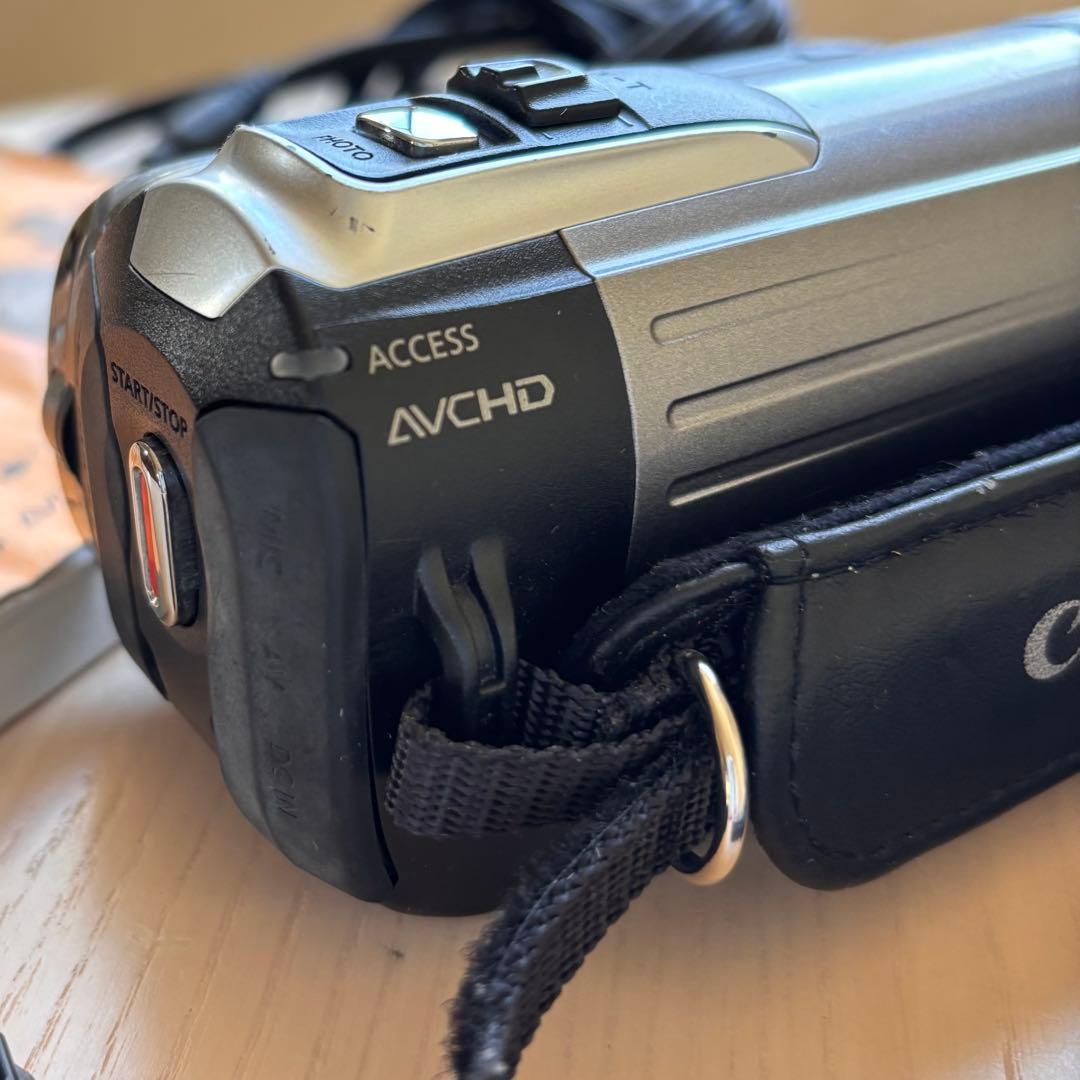 【週末SALE】Canon デジタル ビデオカメラ iVIS HFR10 ズーム