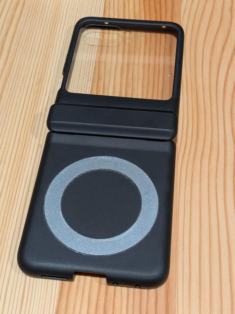 motorola razr 50 SIMフリー + Clicks キーボード
